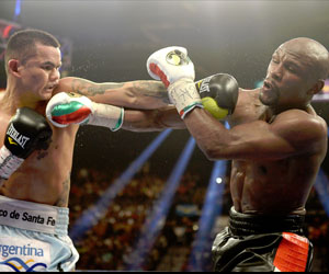 Mayweather: Big Favorite Against Maidana